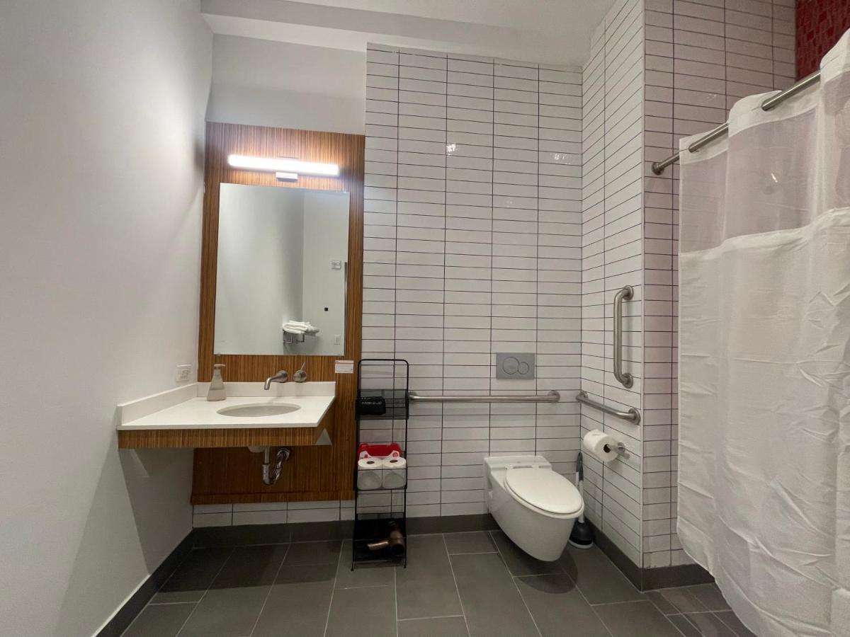 Weekly Discount! Sleeps 4near Airport&train *