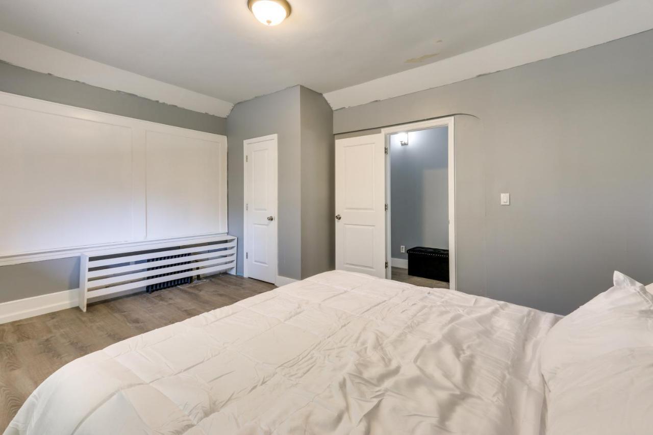 Holiday home Chic Vacation 3 Mi To Airport! Newark