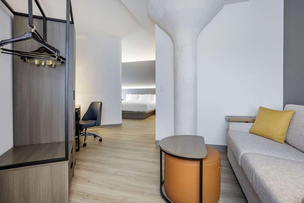 Comfort & Liberty International Airport Hotel