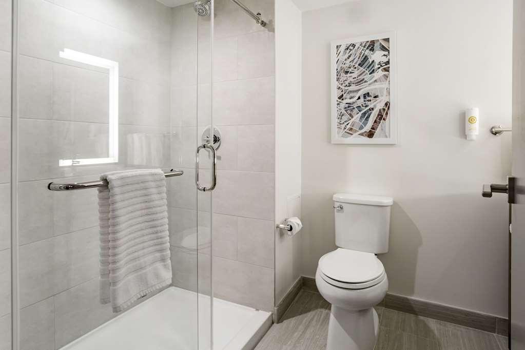 Hotel Comfort & Liberty International Airport *