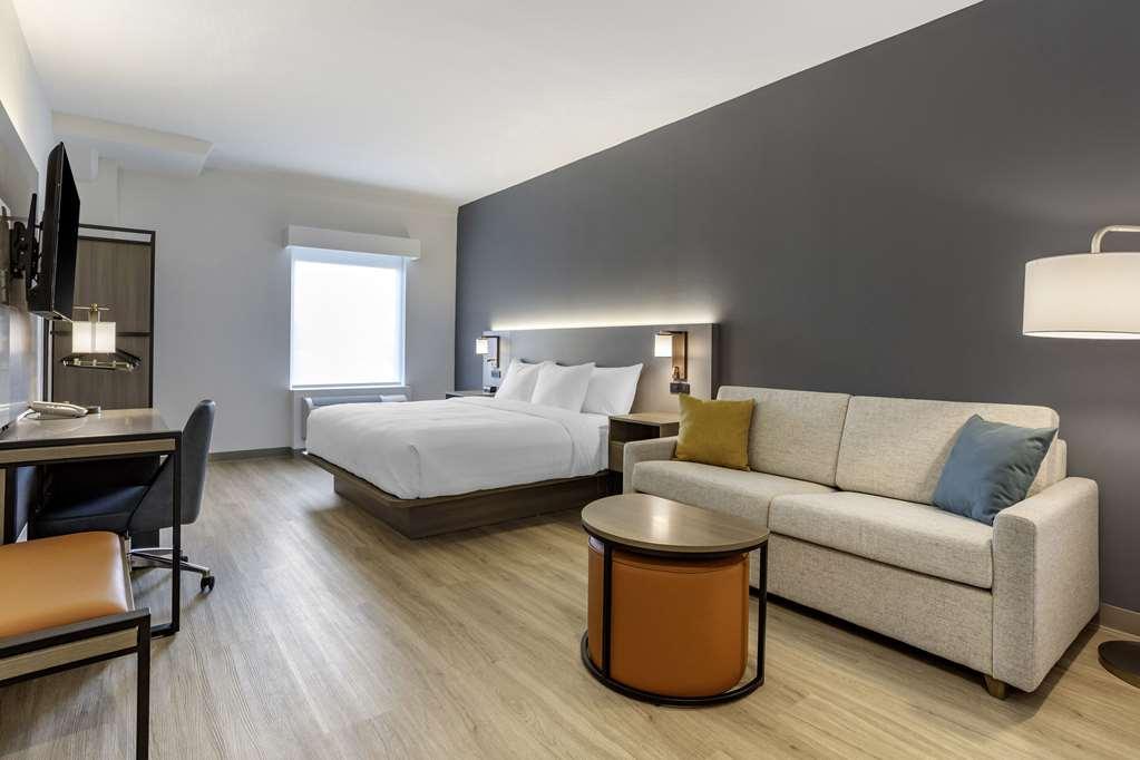 Hotel Comfort & Liberty International Airport