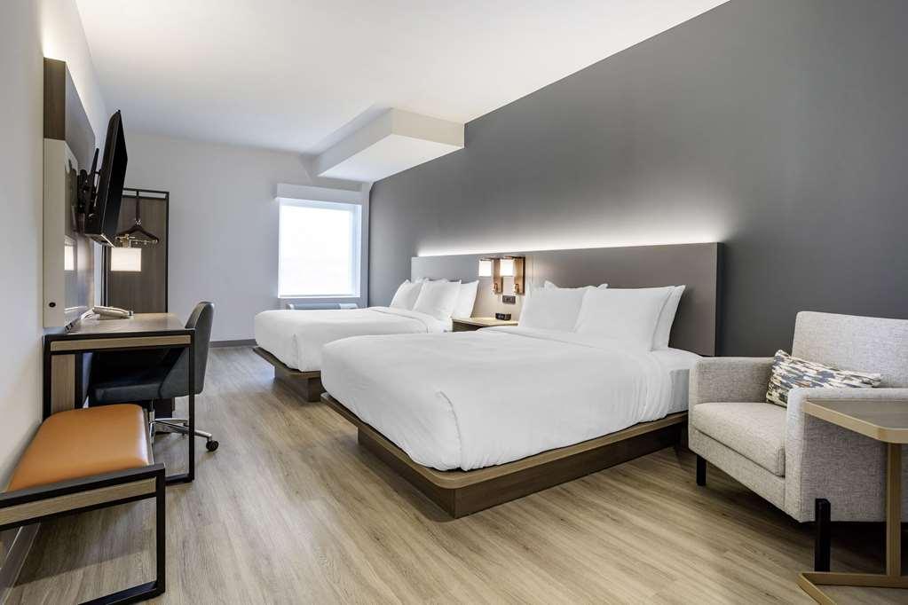 Hotel Comfort & Liberty International Airport *