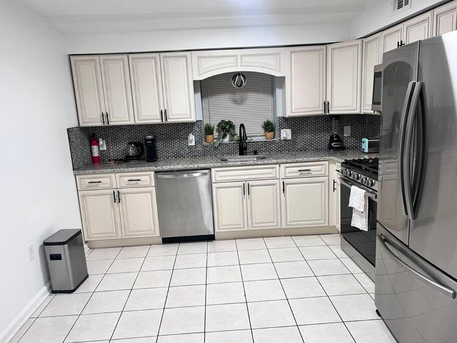 Urban Oasis 3 Kings Bed 3mins From Ewr-nyc Downtow *