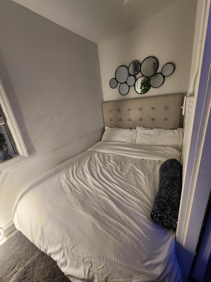 Zen Oasis Apartment