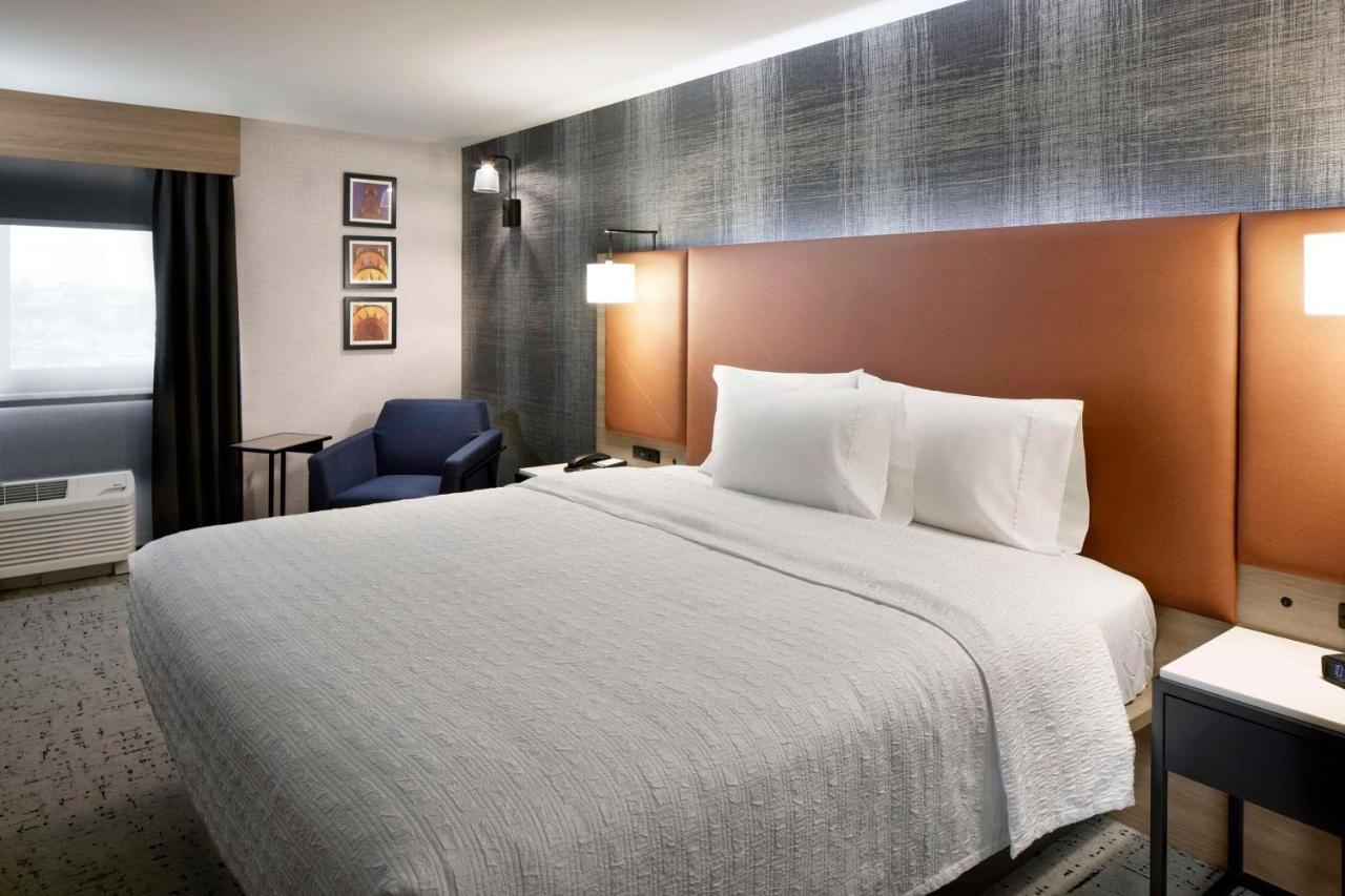 Hampton Airport Hotel