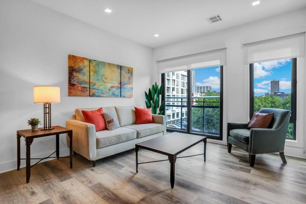 Flamboyant 1br Near Ewr W/ Gym Apartamento *