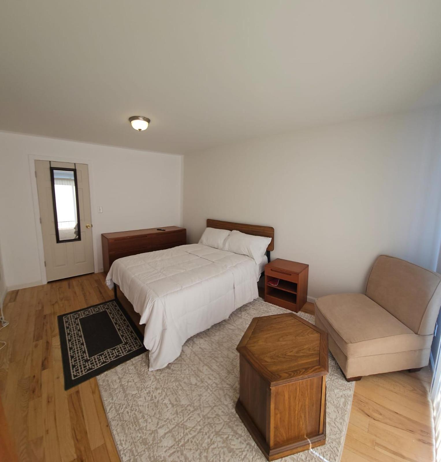 Travelers' Delight In City Apartment