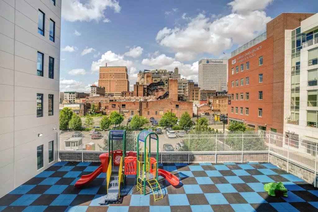Apartment Exuberant King Bed Near Ewr W/ Gym & Parking