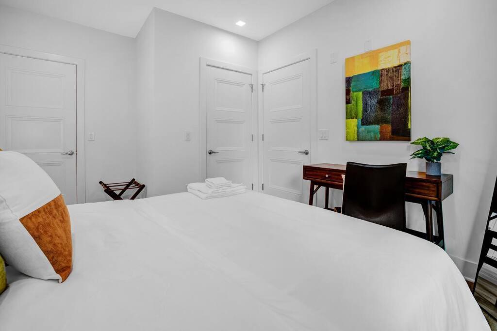 Eminent Near Ewr & Nyc W/ Gym Apartment *