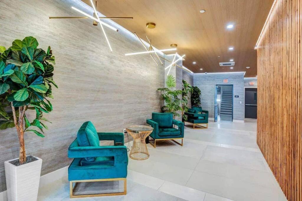 Eminent Near Ewr & Nyc W/ Gym * Newark