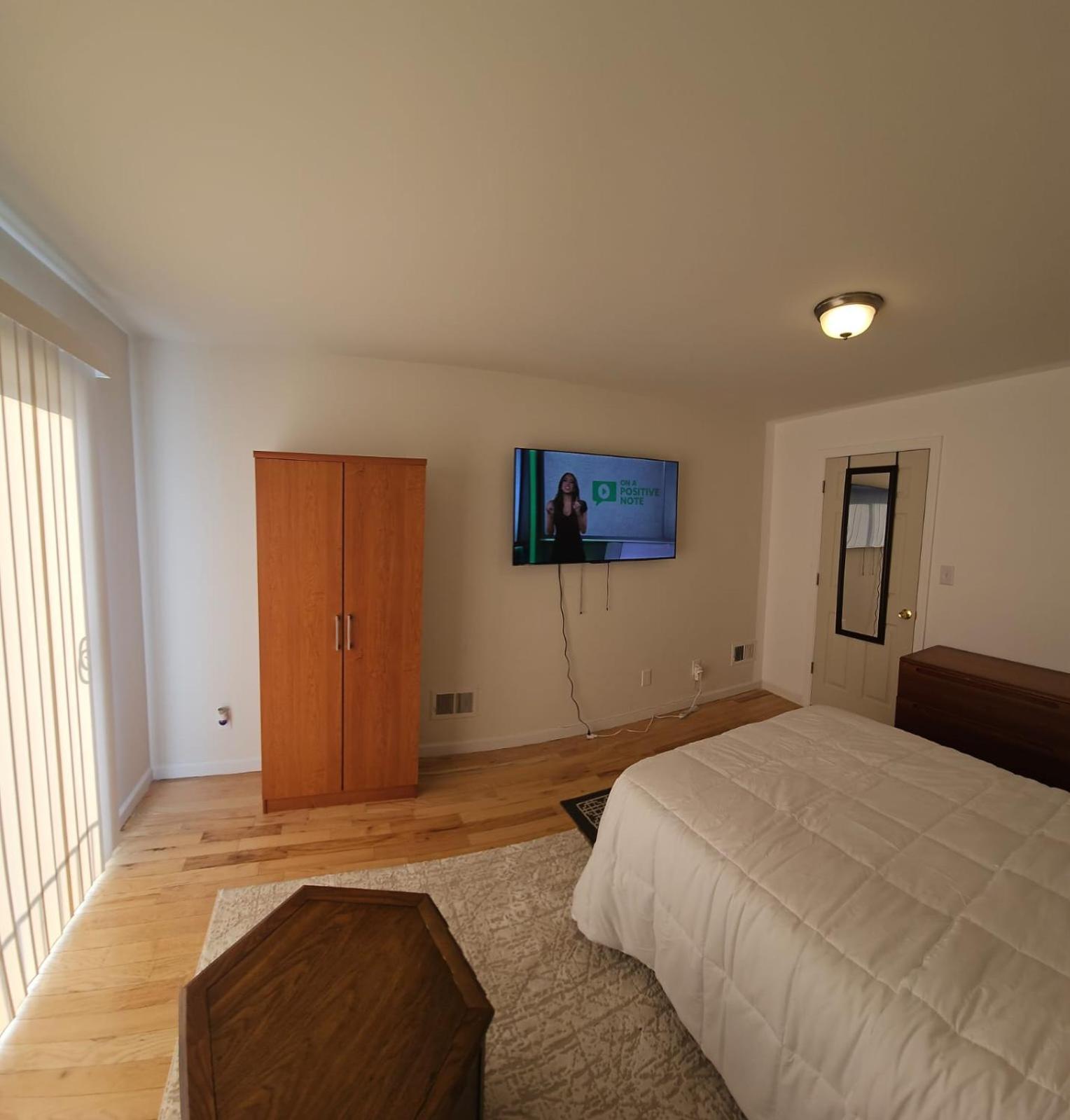 Apartment Travelers' Delight In City