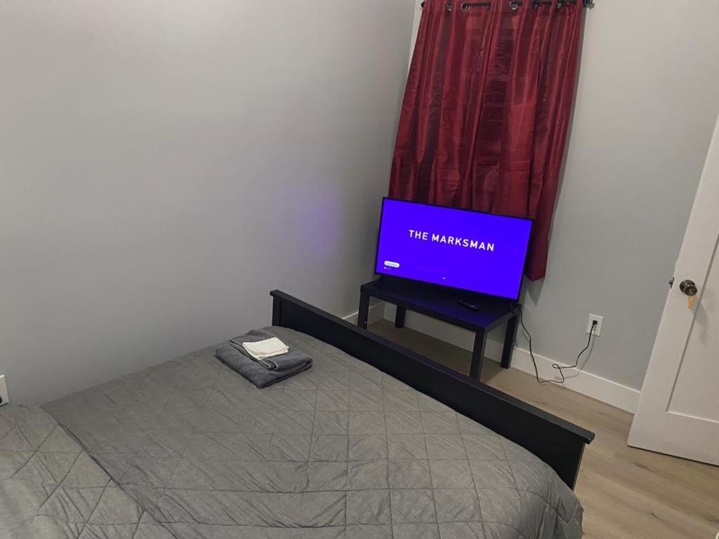 Homestay Stylish 8mins To Airport Newark