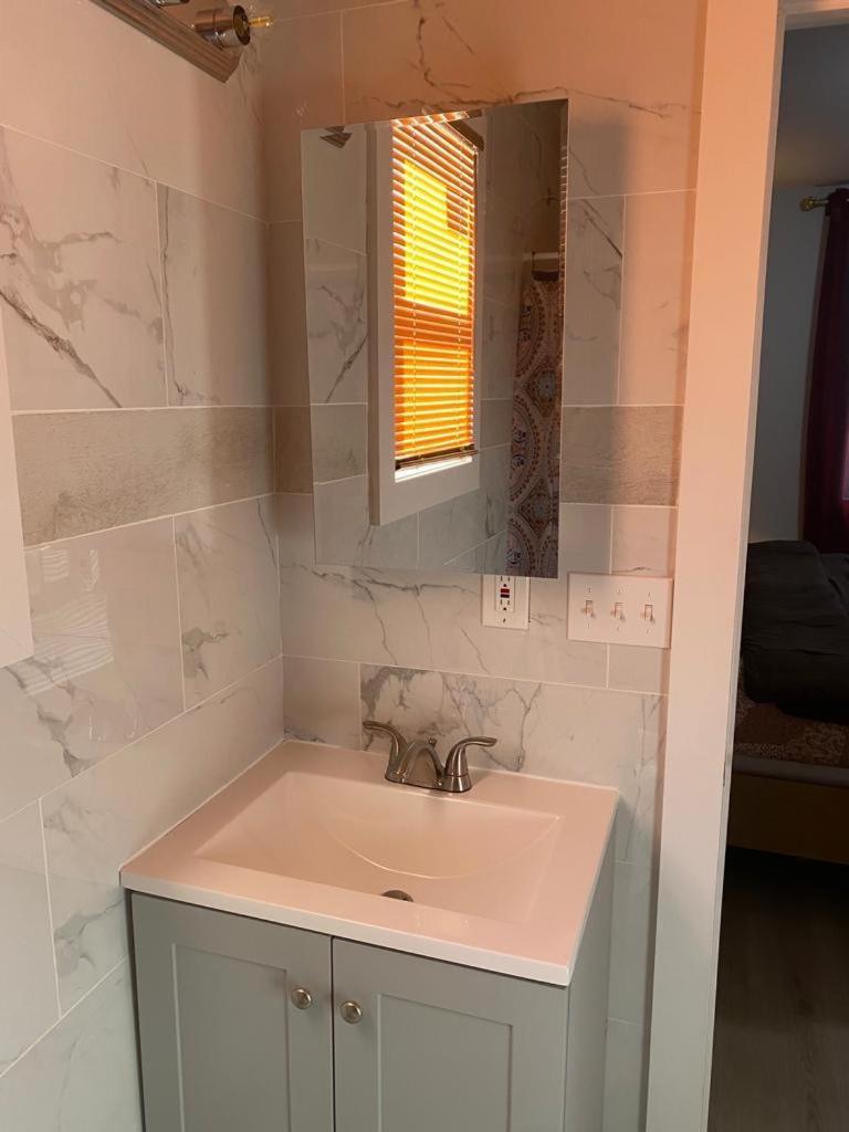 Stylish 8mins To Airport * Newark