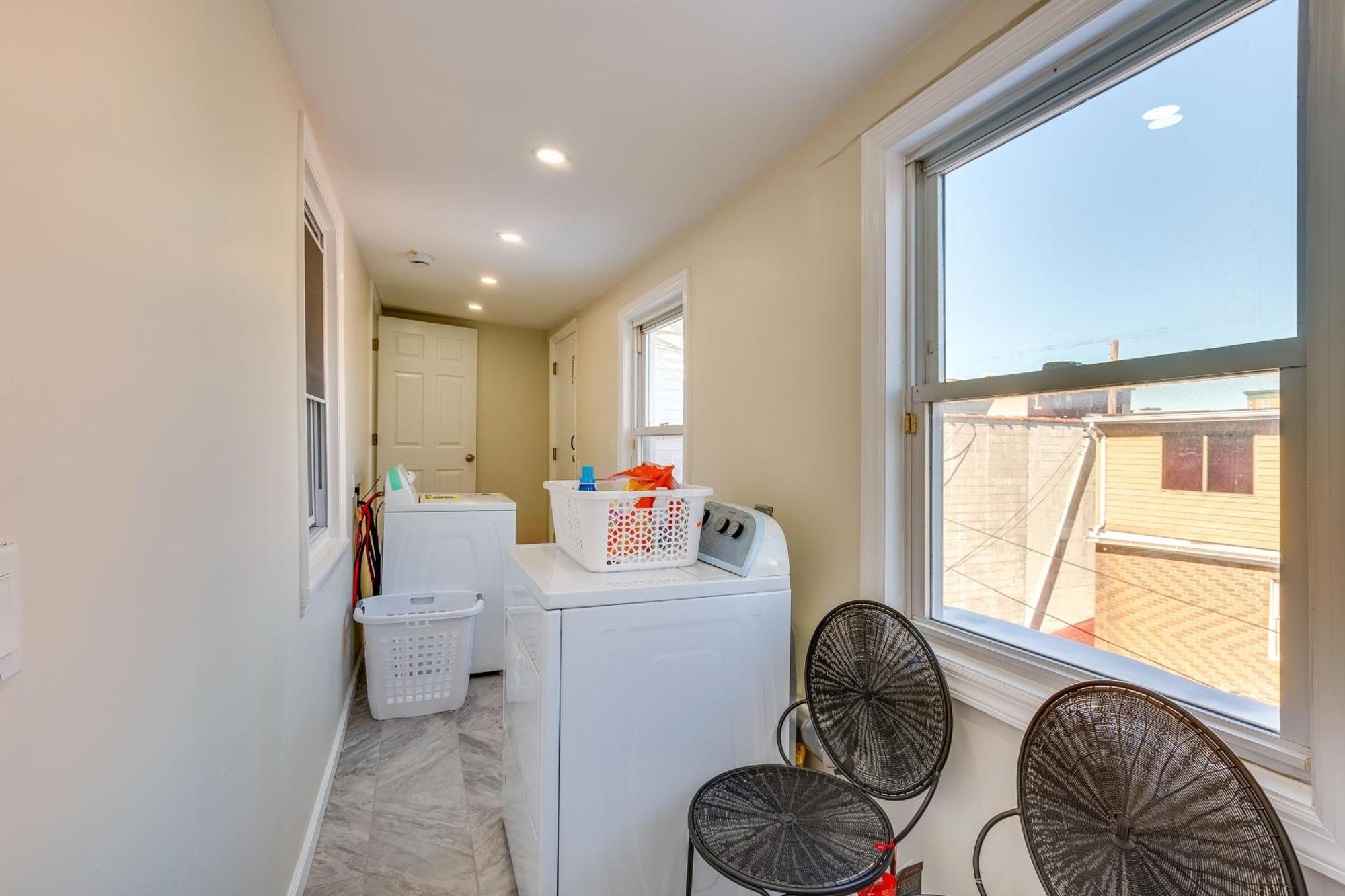 Apartment Convenient About 15 Mi To Manhattan! Newark