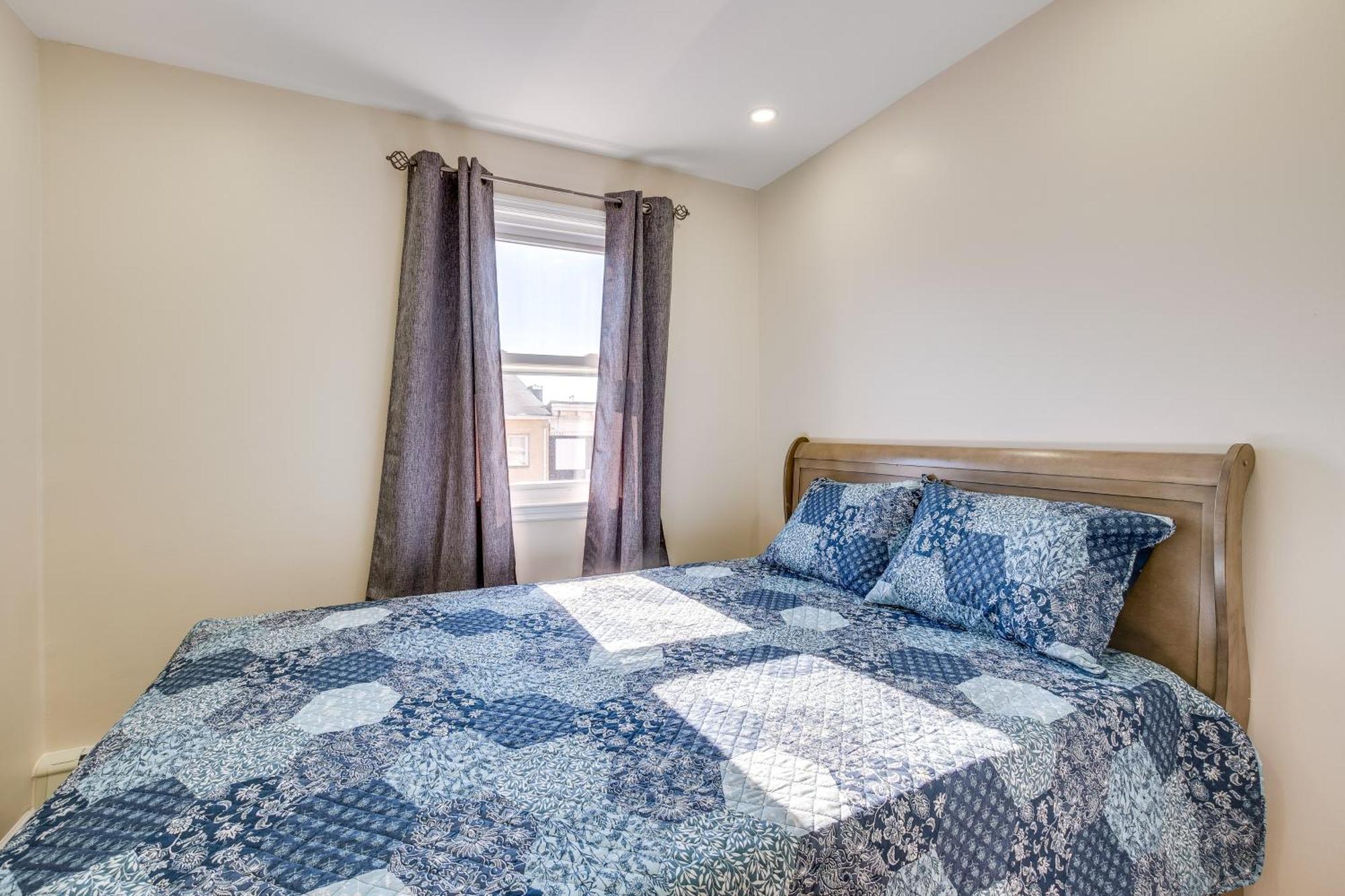 Apartment Convenient About 15 Mi To Manhattan! Newark