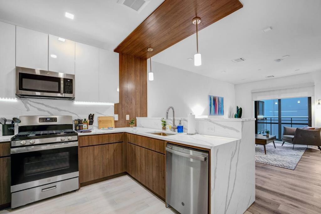 Eminent Near Ewr & Nyc W/ Gym