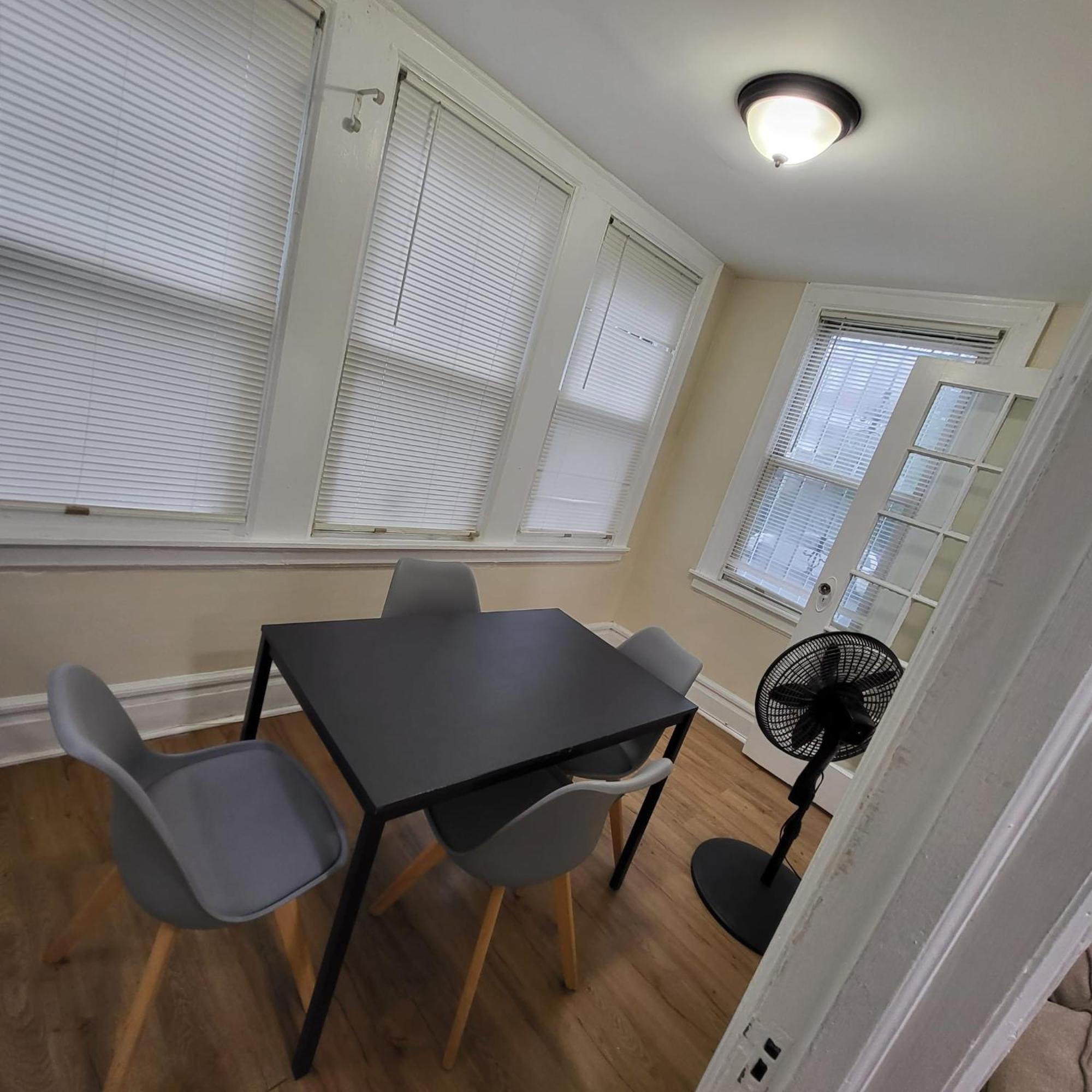 Apartment Z & Z Newark