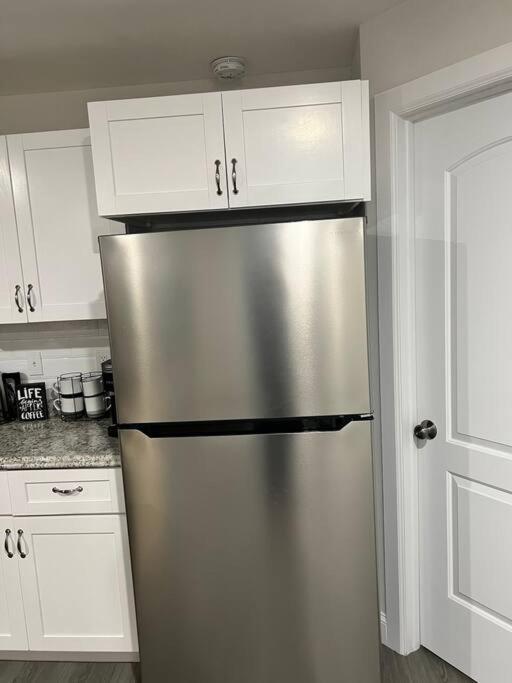 Apartment Luxury 2bedroom Near Ewrnewark Airport Newark