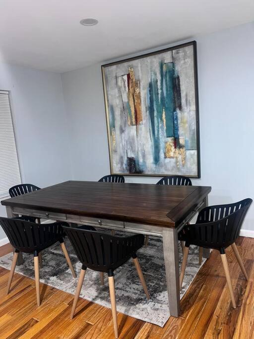 Apartamento Beautiful 3bdr House Newark