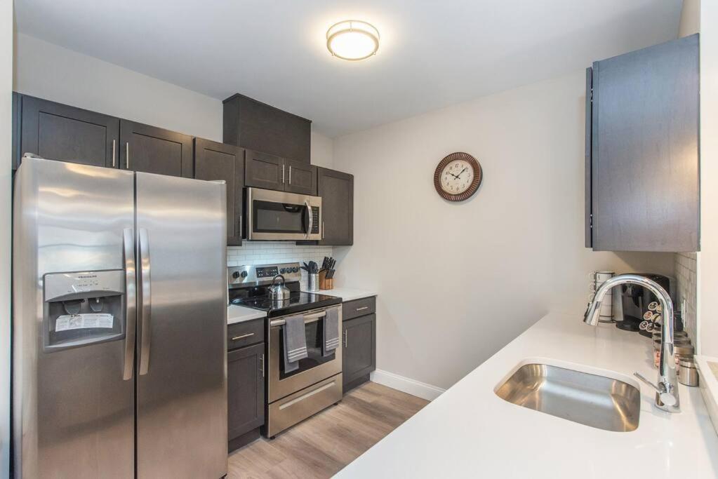 Luxury 2 Bedroom Near Nyc W/ Rooftop Lounge Apartment Newark