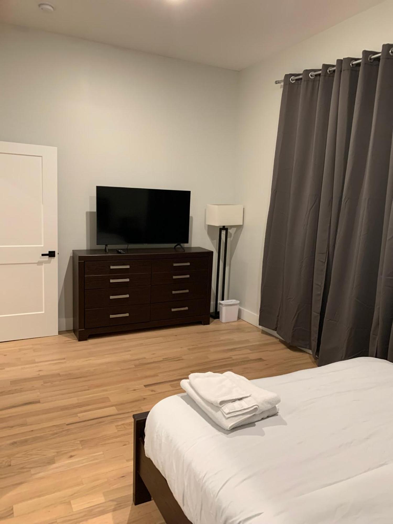 Spacious For Groups 8mi From Nyc Apartment Newark