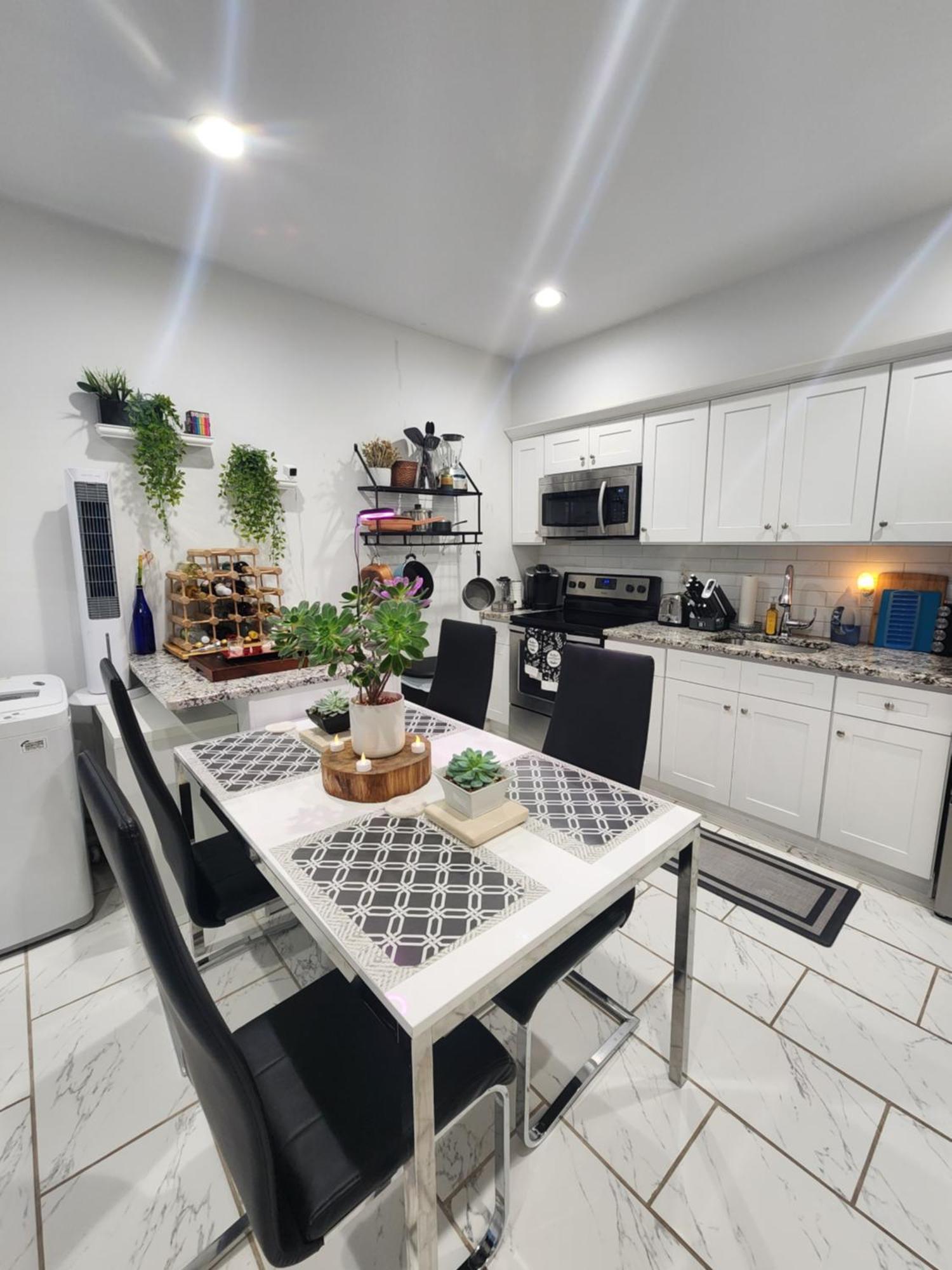 Serene Oasis With Private Bathroom Homestay Newark