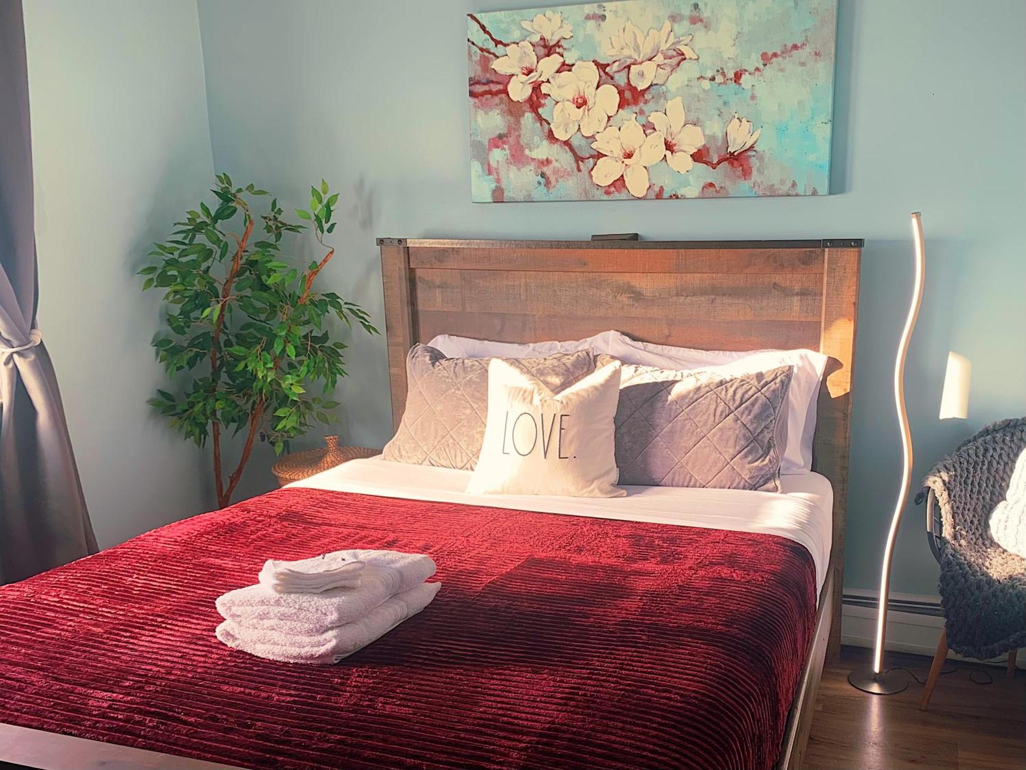 Sale!! Brick 20 Mins From Nyc!! Newark