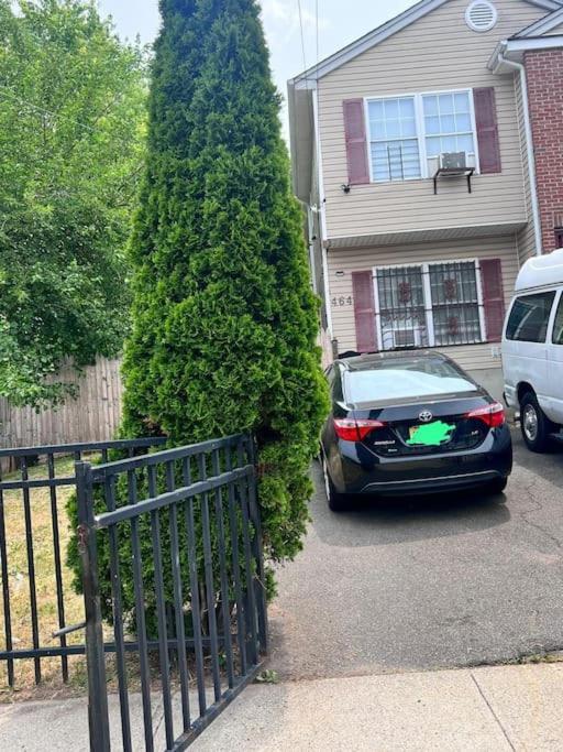 Spacious 2 Bedrooms Near Nyc/ewr * Newark
