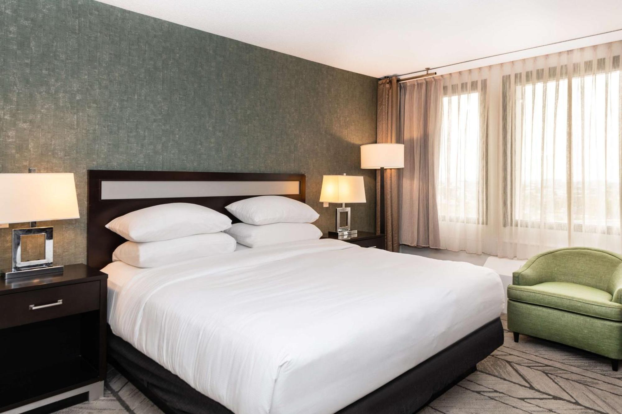Doubletree By Hilton Penn Station, Nj Hotel