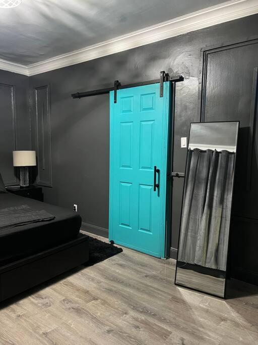 Vintage Luxury 2 Bedroom * Newark