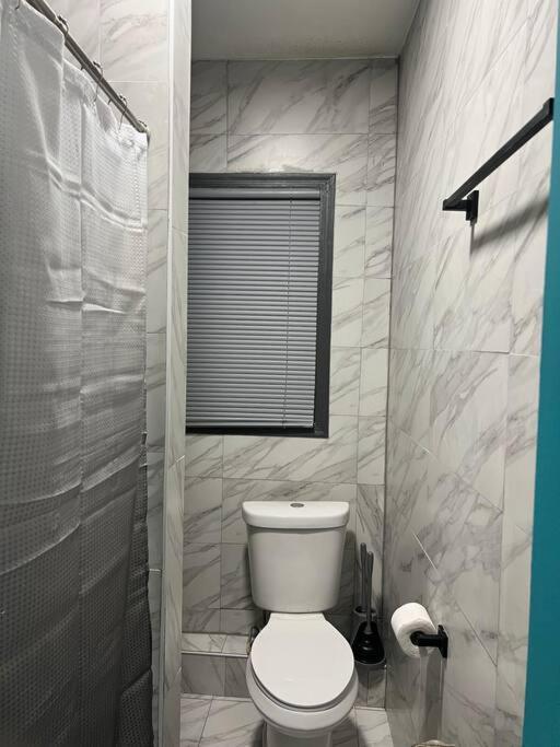 Vintage Luxury 2 Bedroom * Newark