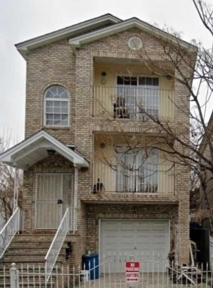 Guest house Divine And 67 Sherman 5mins To Ewr Airport And 4mins To Penn Station Newark, 20mins To New York Newark