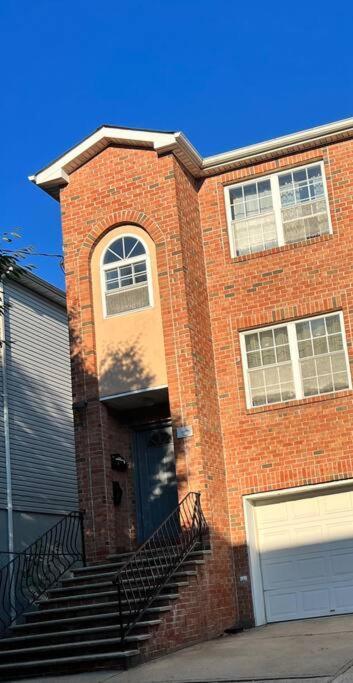 2 Kings Bedroom,2 Bath, 7mins From Ewr/nyc Newark