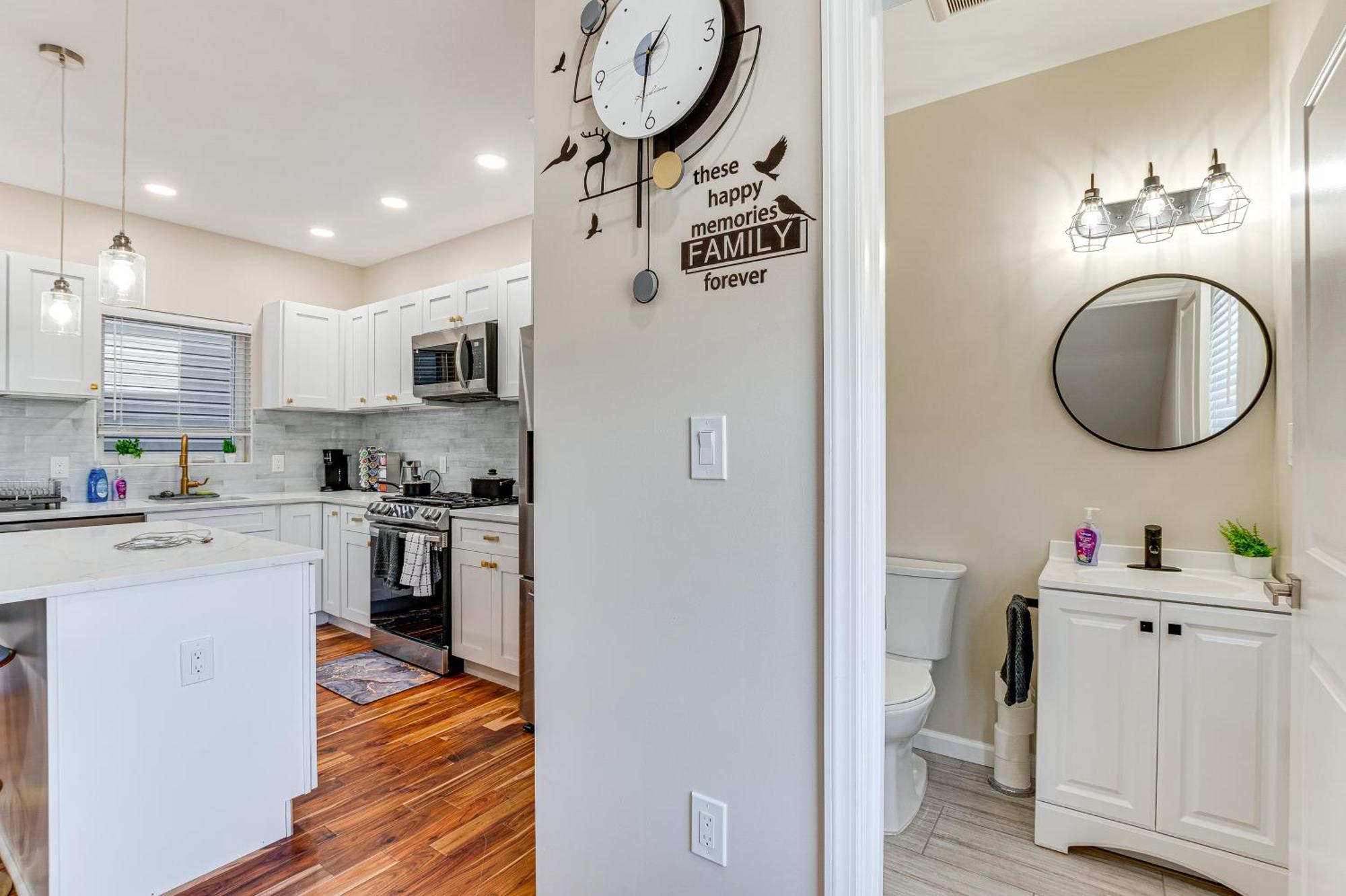 Holiday home Luxe Retreat With Rooftop Deck Pets Welcome! Newark