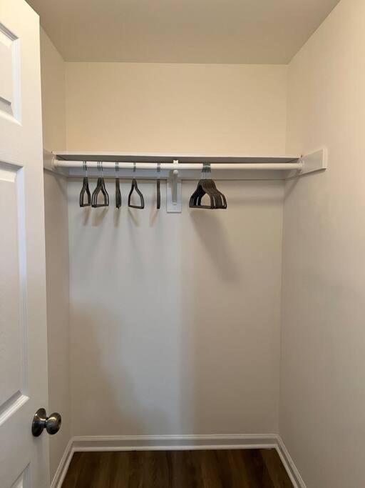 2 Kings Bedroom,2 Bath, 7mins From Ewr/nyc Apartment