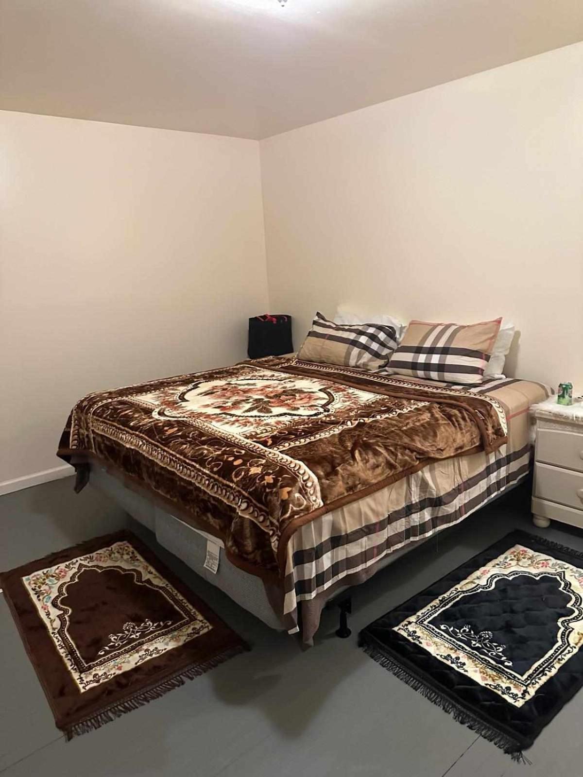 Homestay Travelers Long With Private Bathroom Divine And 5mins To Ewr Airport And 4mins To Penn Station Newark, New York *