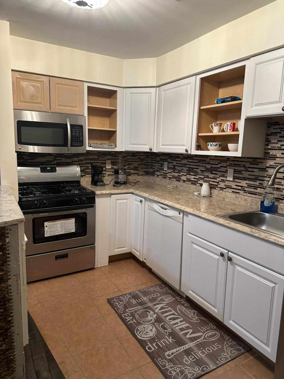 Travelers Long With Private Bathroom Divine And 5mins To Ewr Airport And 4mins To Penn Station Newark, New York Homestay