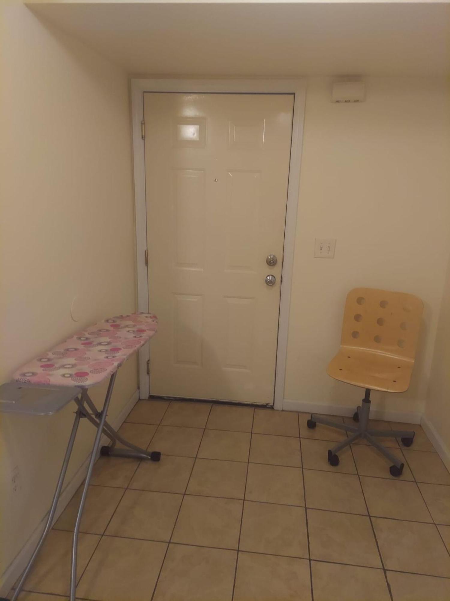 Hospedagem domiciliar Crystal 1 Near 12mins To Ewr Airport / Prudential / Njit / Penn Station