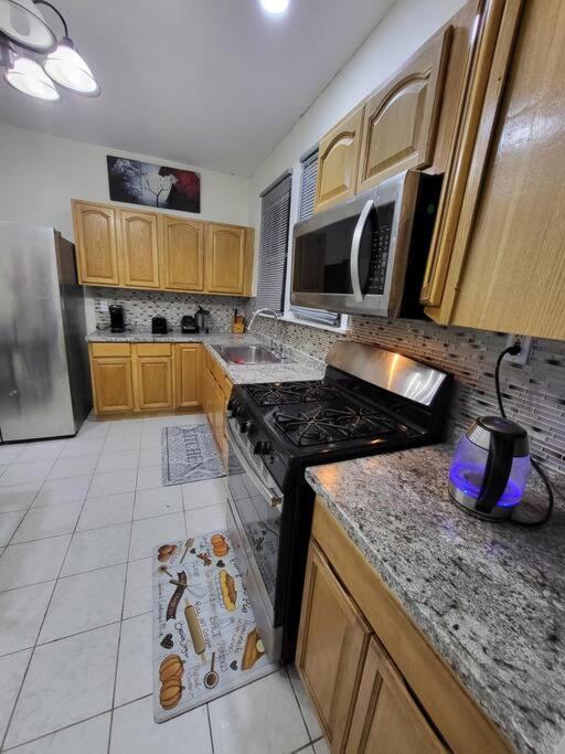 Calm 3 Bedroom Apartamento Newark