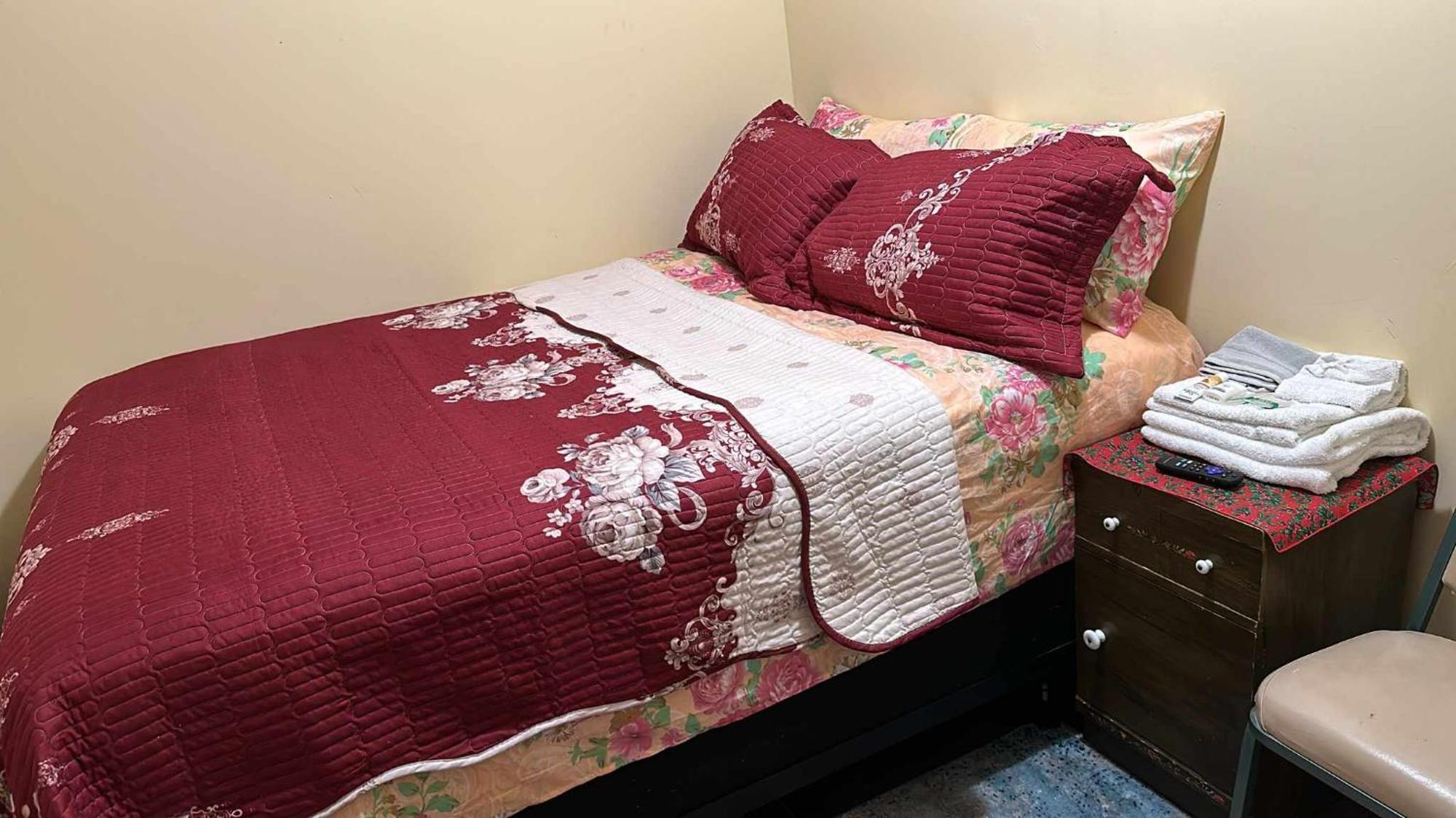Hospedagem domiciliar J Divine And 5mins To Ewr Airport And 4mins To Penn Station Newark, New York *