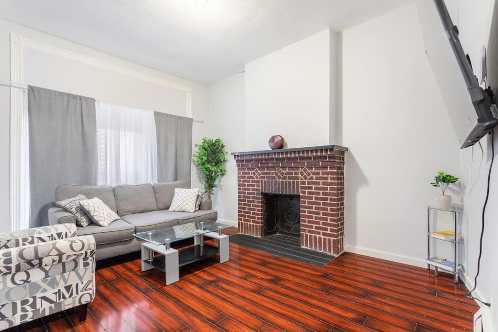 Clinton Hills -