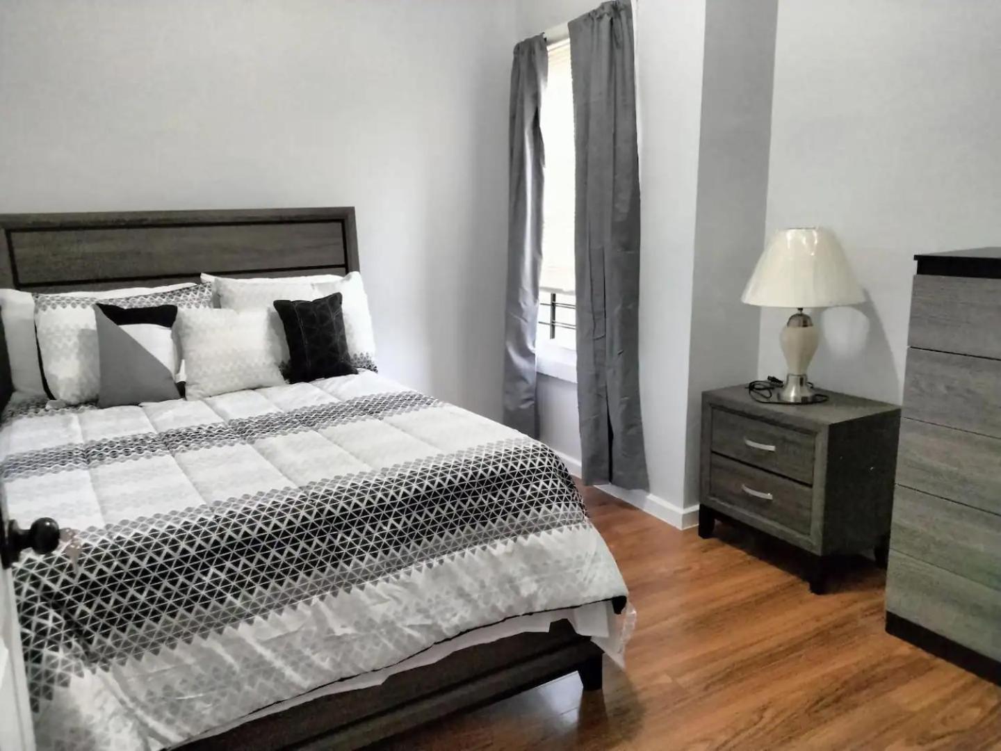 Guest house Clinton Hills - *