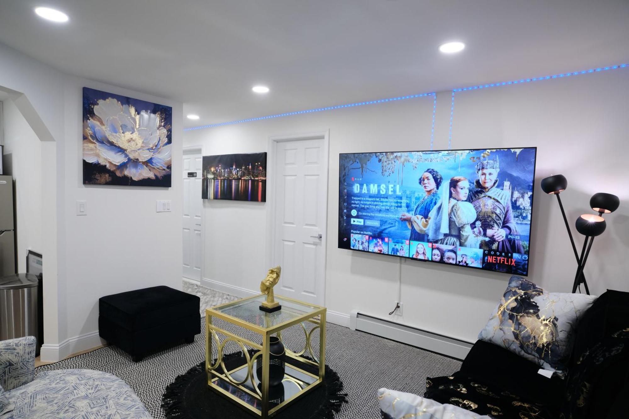 Exquisite 3 Bedrooms *