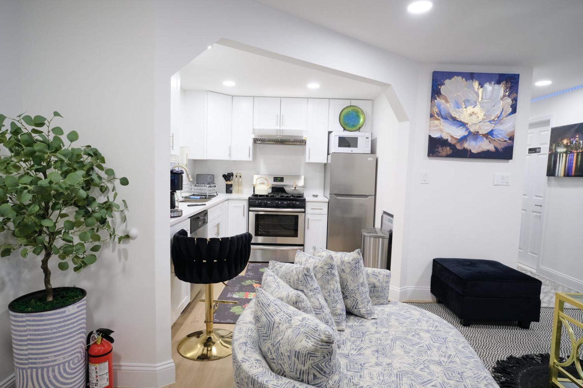Apartment Exquisite 3 Bedrooms Newark