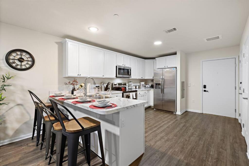 Family & Traveler Haven - Nyc & Nwk W/free Parking Apartment