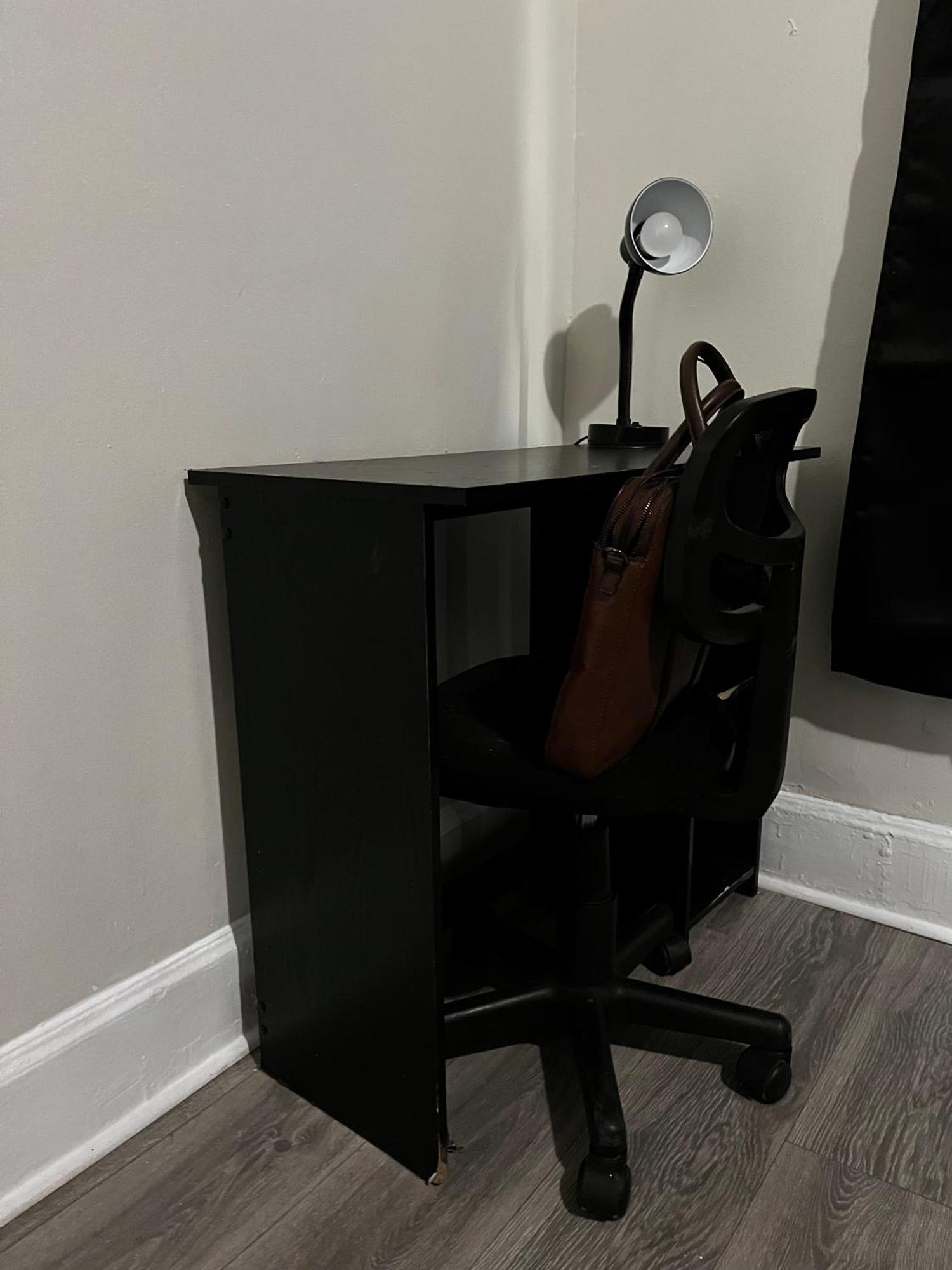Private Cozy * Newark