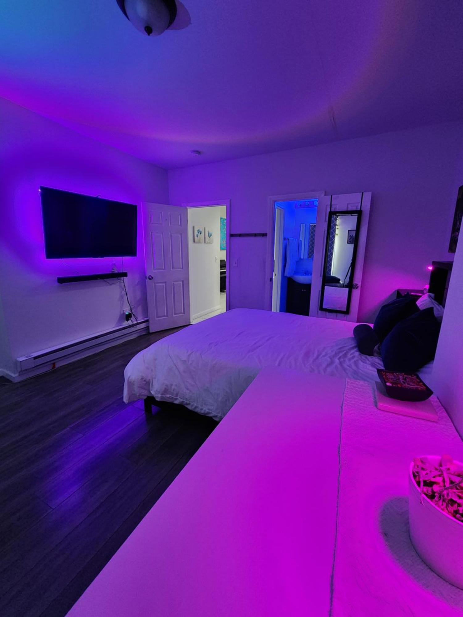 Serene Oasis With Private Bathroom Homestay