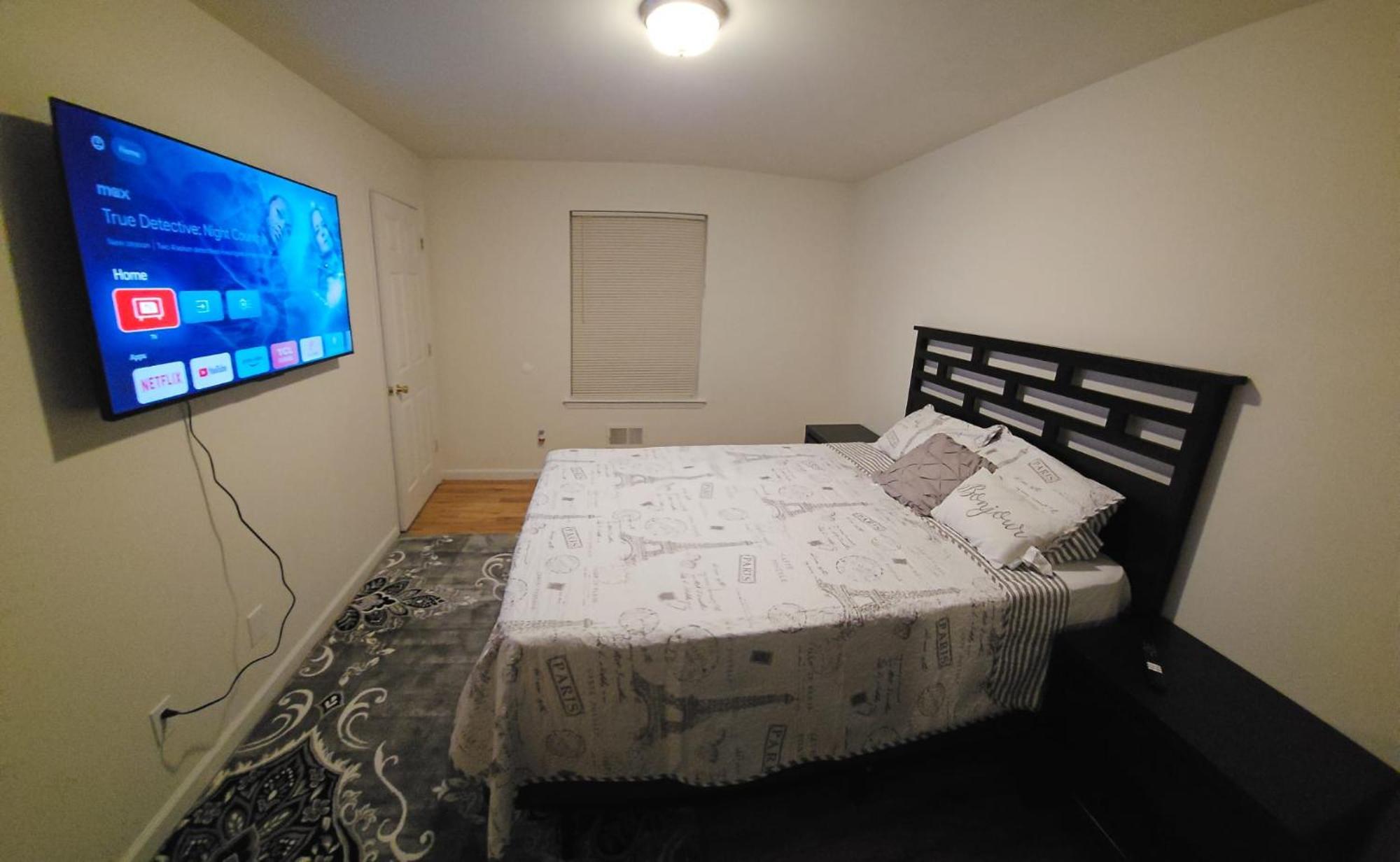 Travelers' Delight In City Newark