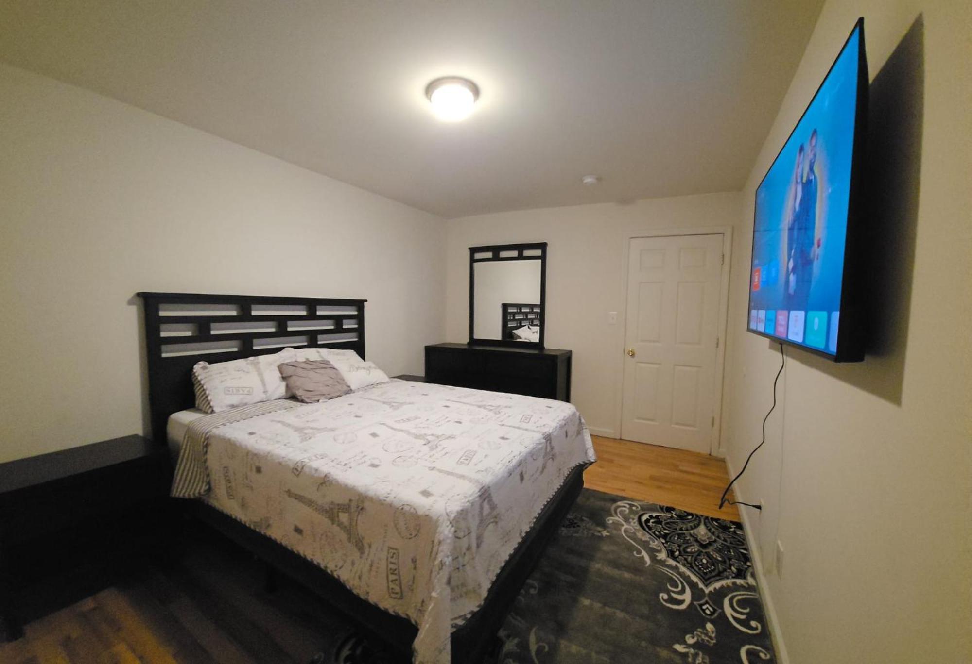 Travelers' Delight In City Apartment *