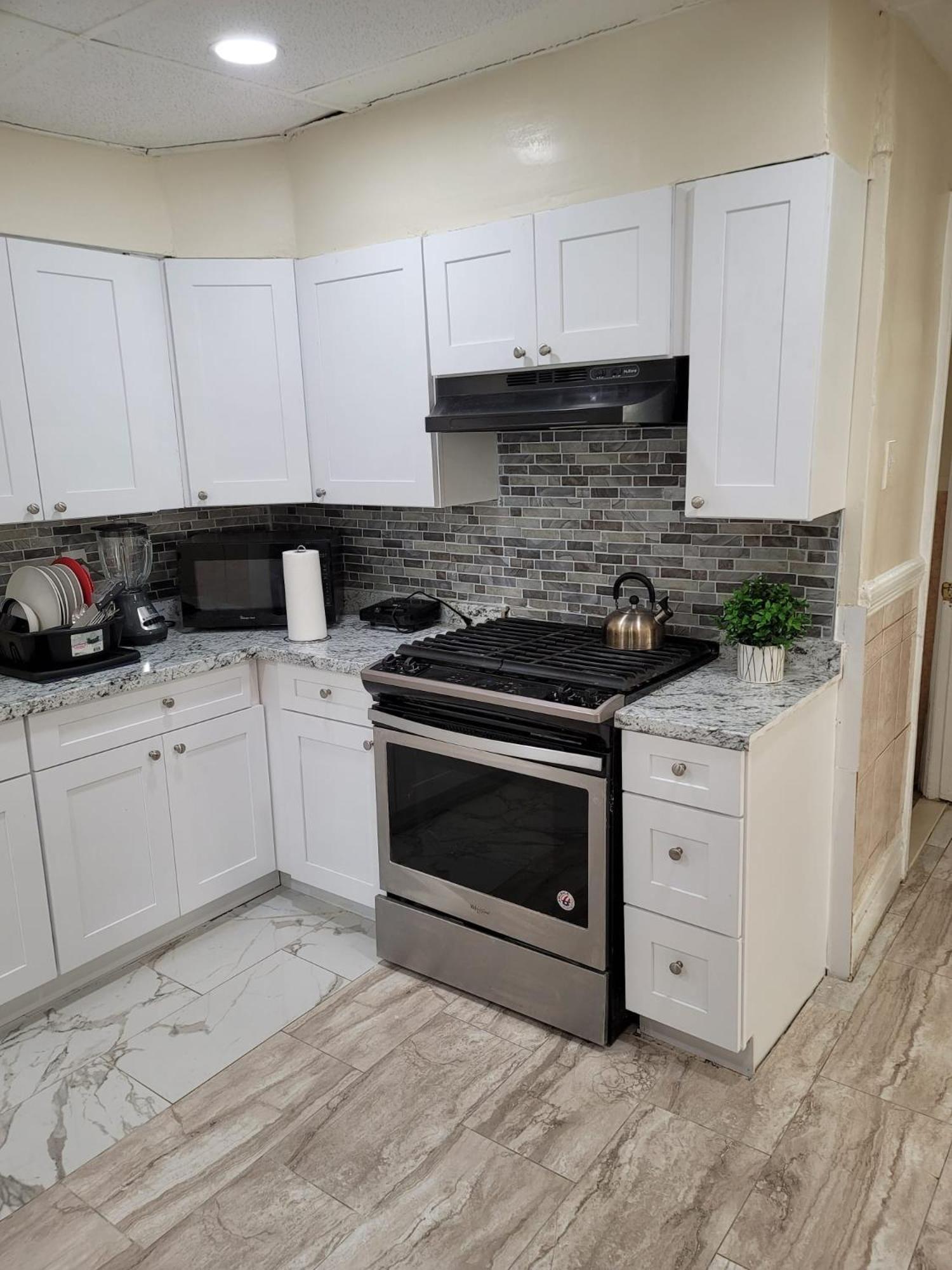 Z & Z Apartment Newark